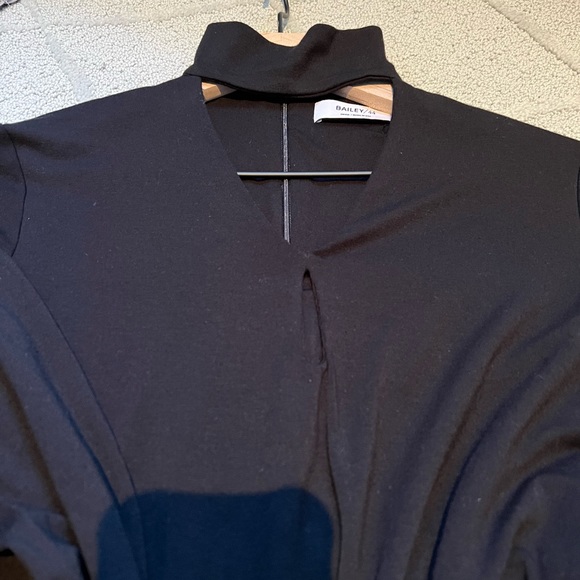 Bailey L/S top - Picture 2 of 4